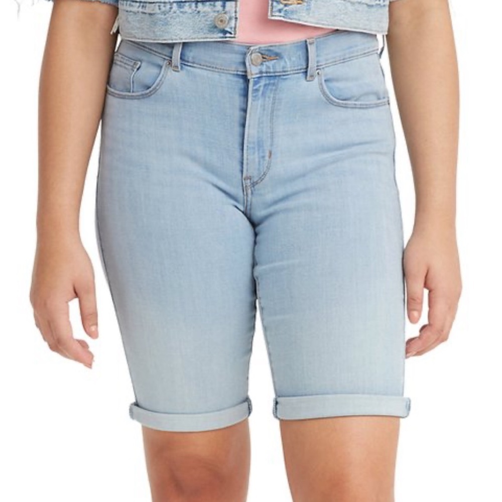 Levi’s Classic Bermuda Shorts in Slate Away - Picture 4 of 10